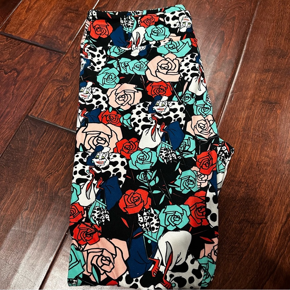 TC Lularoe Disney leggings